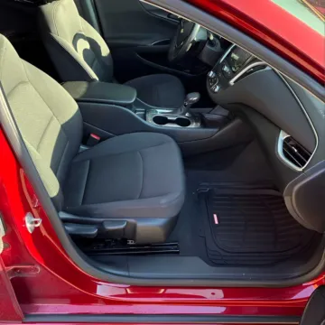 More photos of 2021 Chevrolet Malibu RS at Autova - Madison Heights, VA