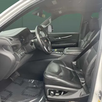 More photos of 2018 Cadillac Escalade Platinum at Autova - Madison Heights, VA