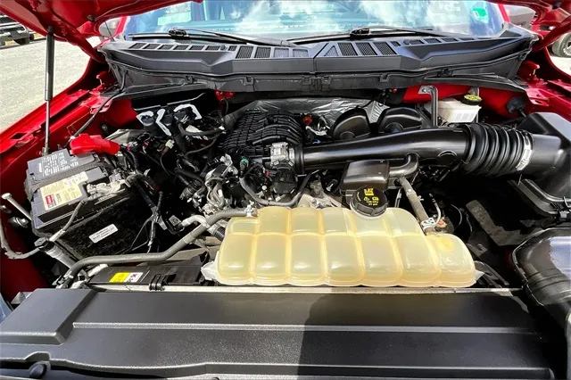 2021 Ford F-150 XLT photo 3