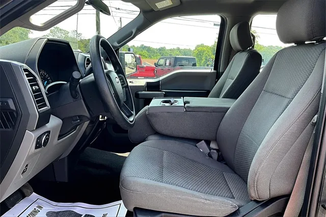 2020 Ford F-150 XLT photo 2