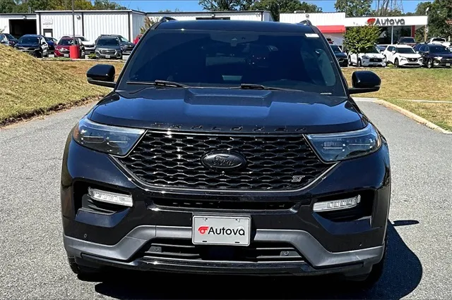 2020 Ford Explorer ST photo 2