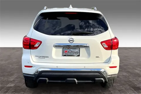 More photos of 2019 Nissan Pathfinder SL at Autova, VA