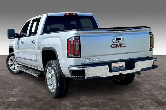 2018 Gmc Sierra 1500 SLT photo 2