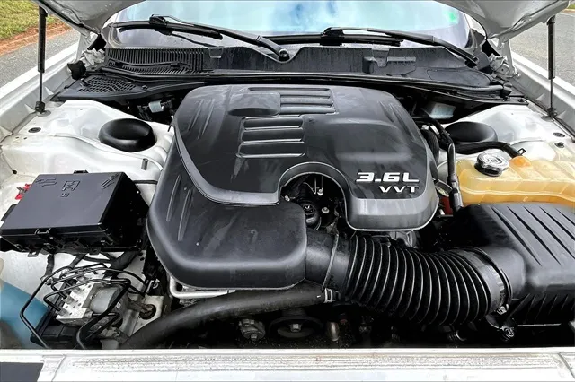 2018 Dodge Challenger GT photo 2