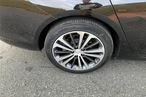 More photos of 2018 Buick Regal Essence at Autova, VA