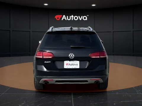 More photos of 2018 Volkswagen Golf Alltrack TSI SEL at Autova, VA
