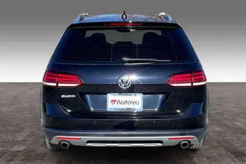 More photos of 2018 Volkswagen Golf Alltrack TSI SEL at Autova, VA