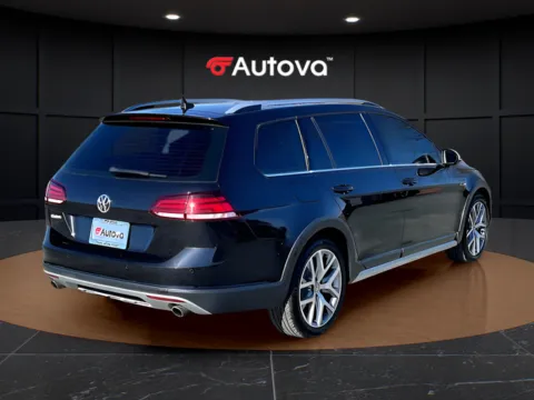 More photos of 2018 Volkswagen Golf Alltrack TSI SEL at Autova, VA