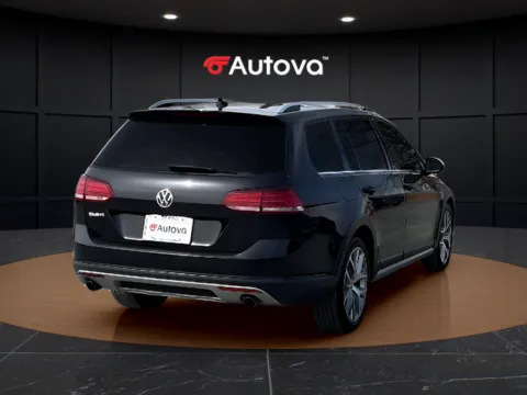 More photos of 2018 Volkswagen Golf Alltrack TSI SEL at Autova, VA