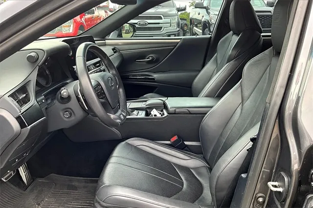 2022 Lexus ES 350 F SPORT photo 4