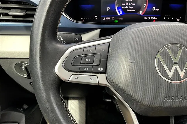 2022 Volkswagen Taos SE photo 4