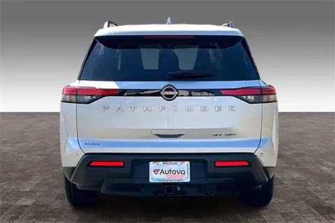 More photos of 2022 Nissan Pathfinder SV at Autova, VA