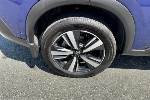 More photos of 2022 Nissan Rogue Platinum at Autova, VA