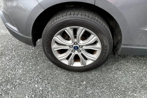More photos of 2021 Ford Edge Titanium at Autova, VA