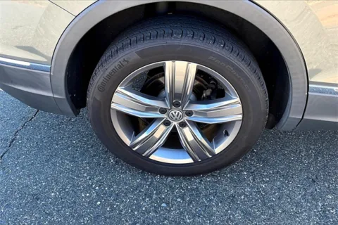 More photos of 2021 Volkswagen Tiguan 2.0T SEL at Autova, VA