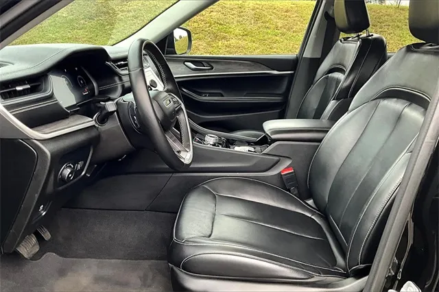 2021 Jeep Grand Cherokee Limited photo 4