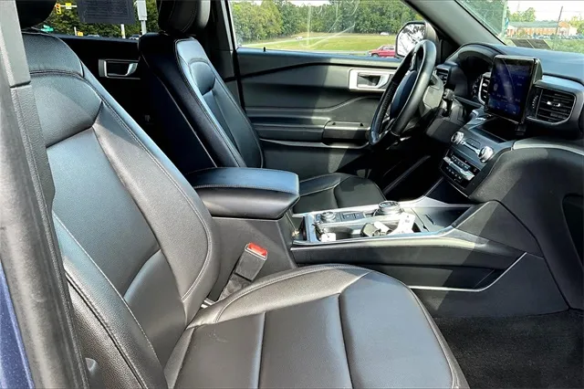 2020 Ford Explorer XLT photo 4