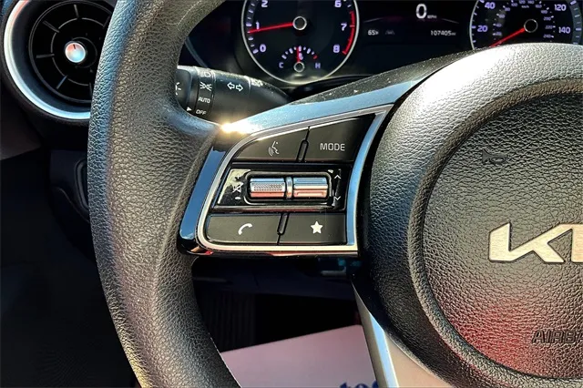 2023 Kia Forte LXS photo 4