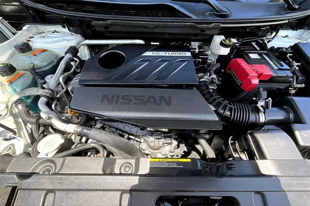 2023 Nissan Rogue SV photo 2