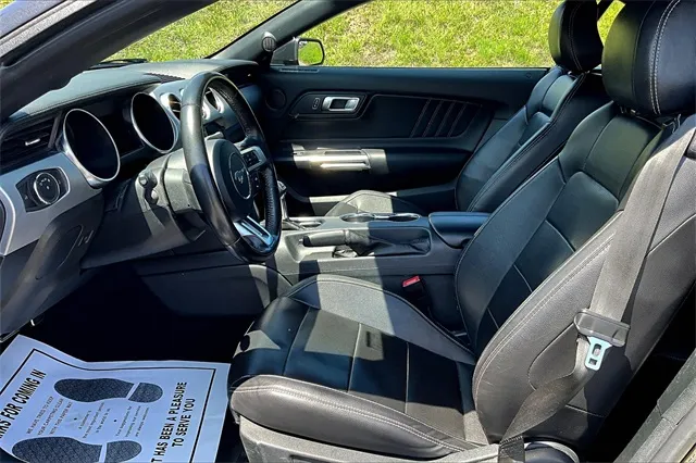 2023 Ford Mustang EcoBoost Premium photo 4