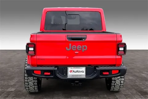 More photos of 2023 Jeep Gladiator Rubicon at Autova, VA