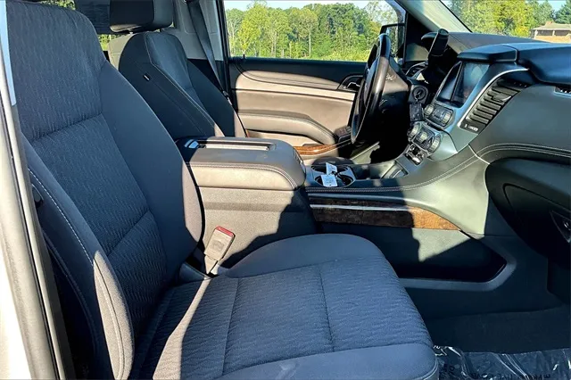 2019 Chevrolet Tahoe LS photo 4