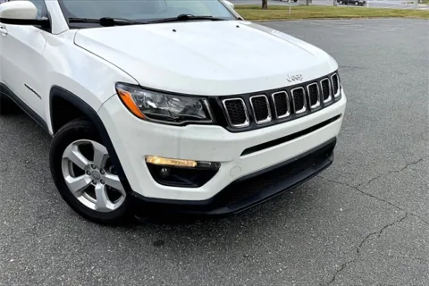 More photos of 2019 Jeep Compass Latitude at Autova, VA