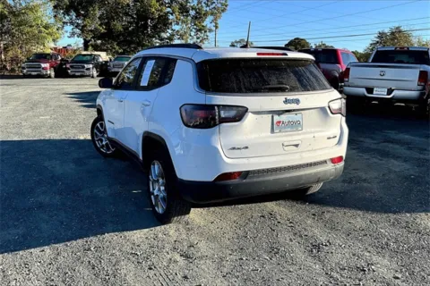 Another view of 2022 Jeep Compass Latitude Lux for sale in Madison Heights, VA at Autova