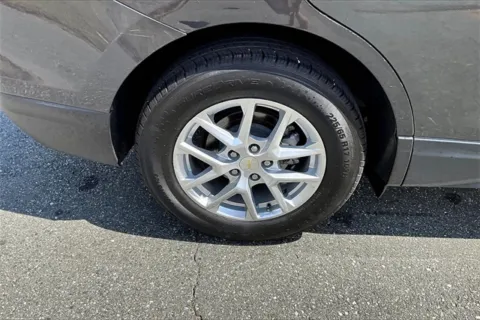 More photos of 2022 Chevrolet Equinox LS at Autova, VA