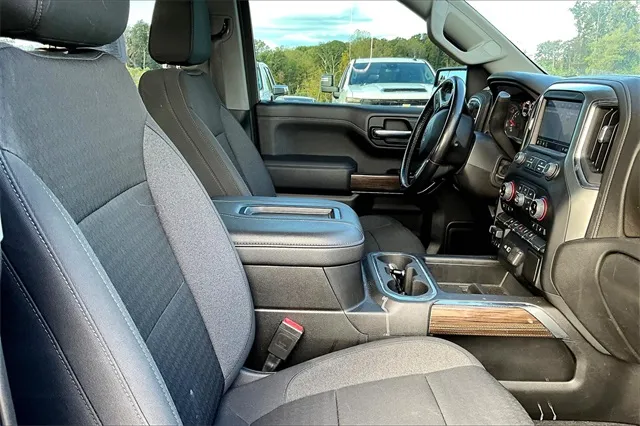 2021 Chevrolet Silverado 1500 RST photo 4