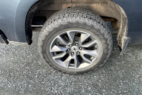 More photos of 2021 Chevrolet Silverado 1500 RST at Autova, VA