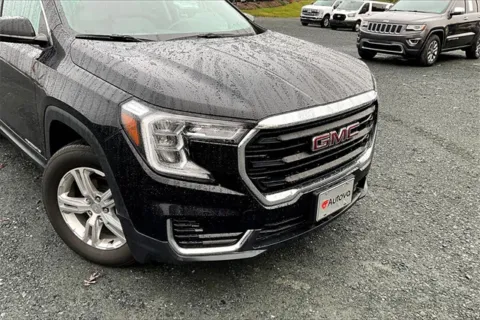 More photos of 2022 GMC Terrain SLE at Autova, VA