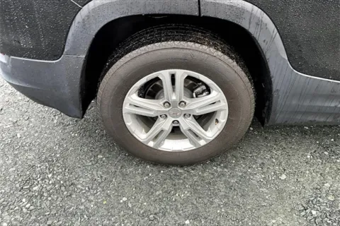 More photos of 2022 GMC Terrain SLE at Autova, VA