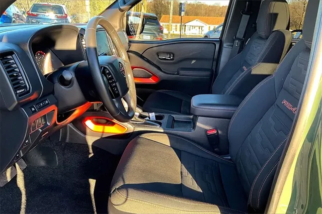 2024 Nissan Frontier PRO-4X photo 4