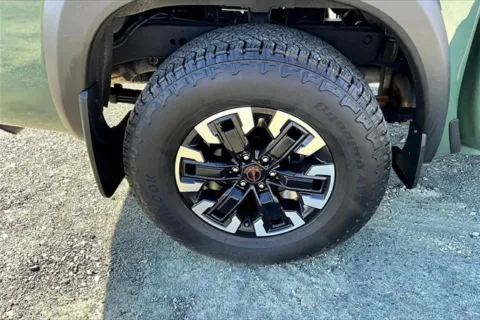 More photos of 2024 Nissan Frontier PRO-4X at Autova, VA