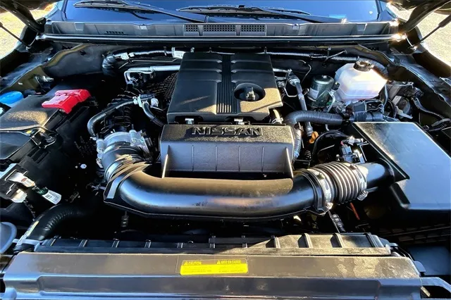 2024 Nissan Frontier PRO-4X photo 3