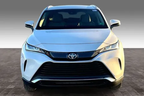 Photos of 2022 Toyota Venza XLE for sale in Madison Heights, VA at Autova