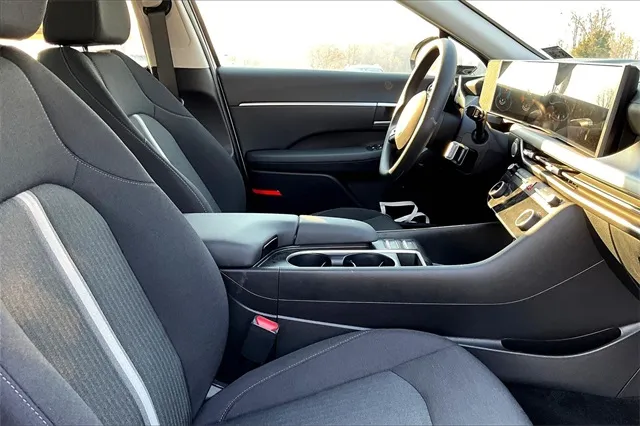 2025 Hyundai Sonata SEL photo 4