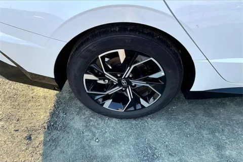 More photos of 2025 Hyundai Sonata SEL at Autova, VA