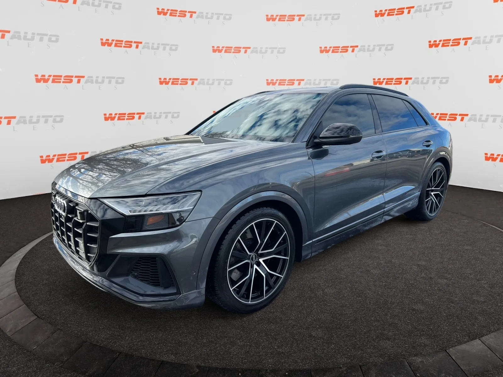 2021 Audi SQ8 Prestige's photo