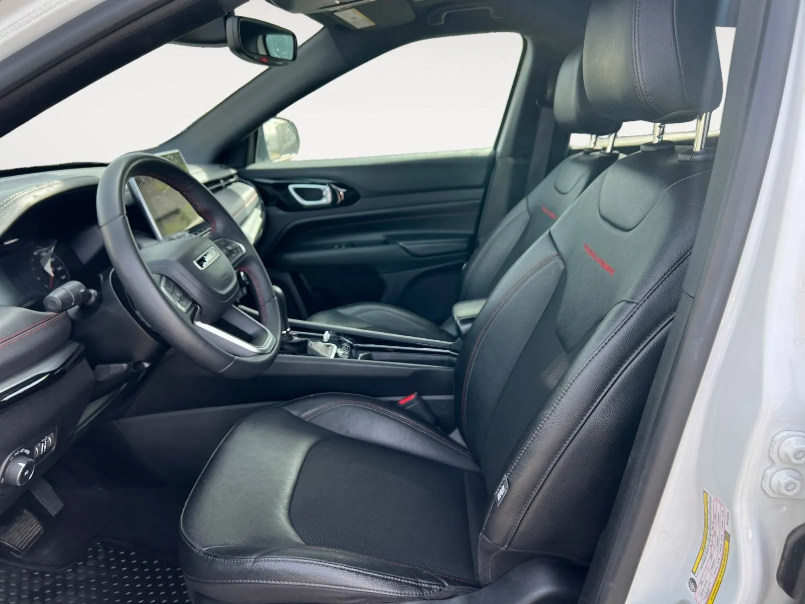 Jeep Compass photo 9