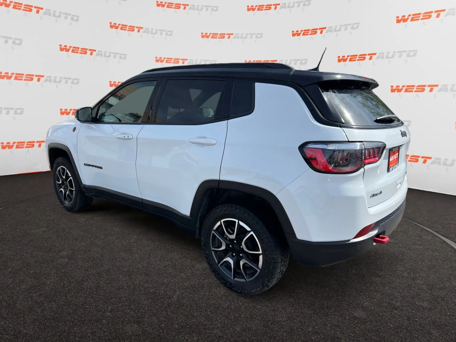 Jeep Compass photo 3