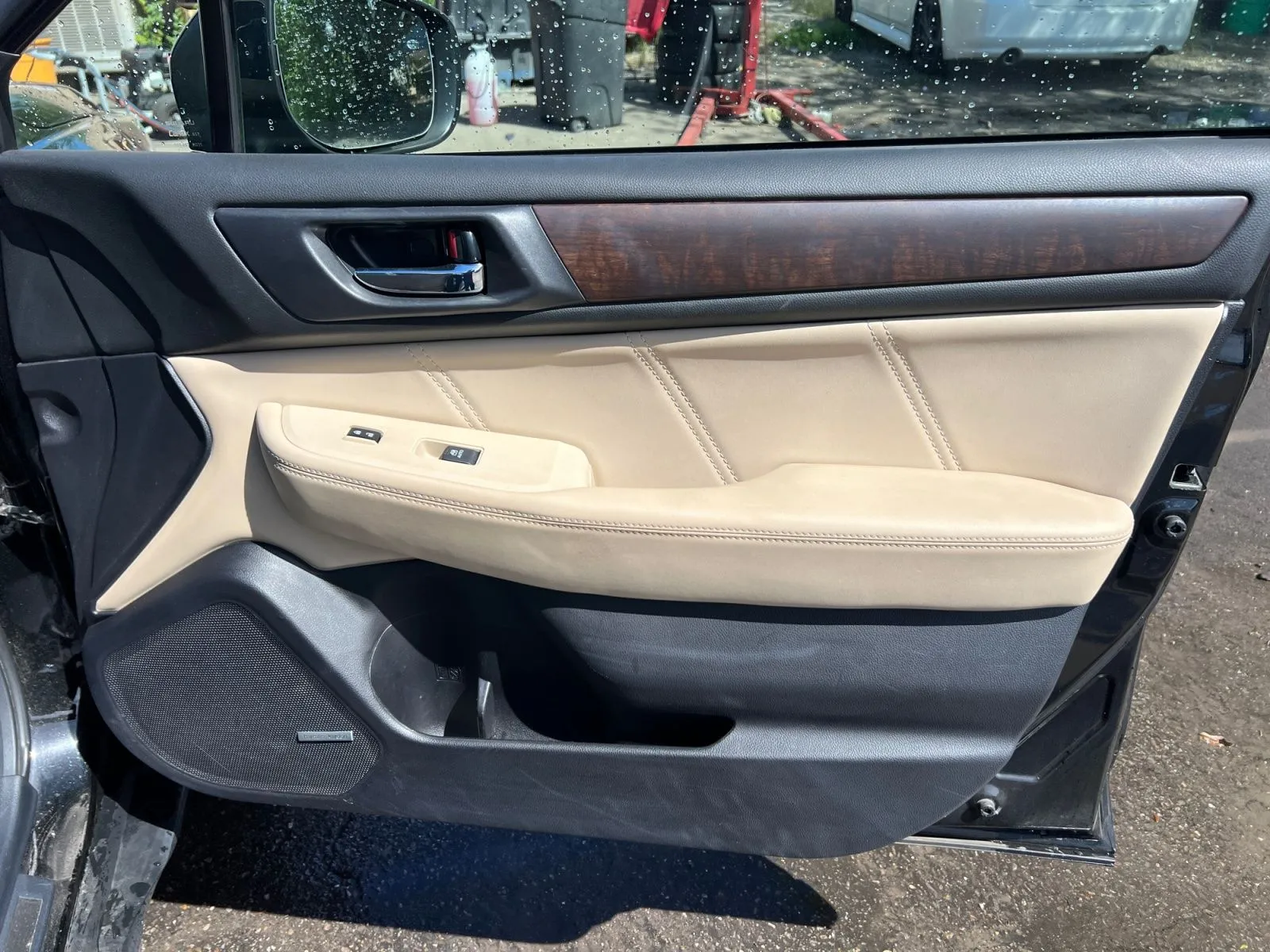 Subaru Outback photo 17