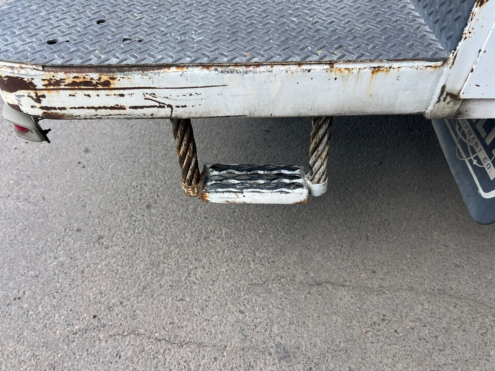 Ford F-450 photo 23
