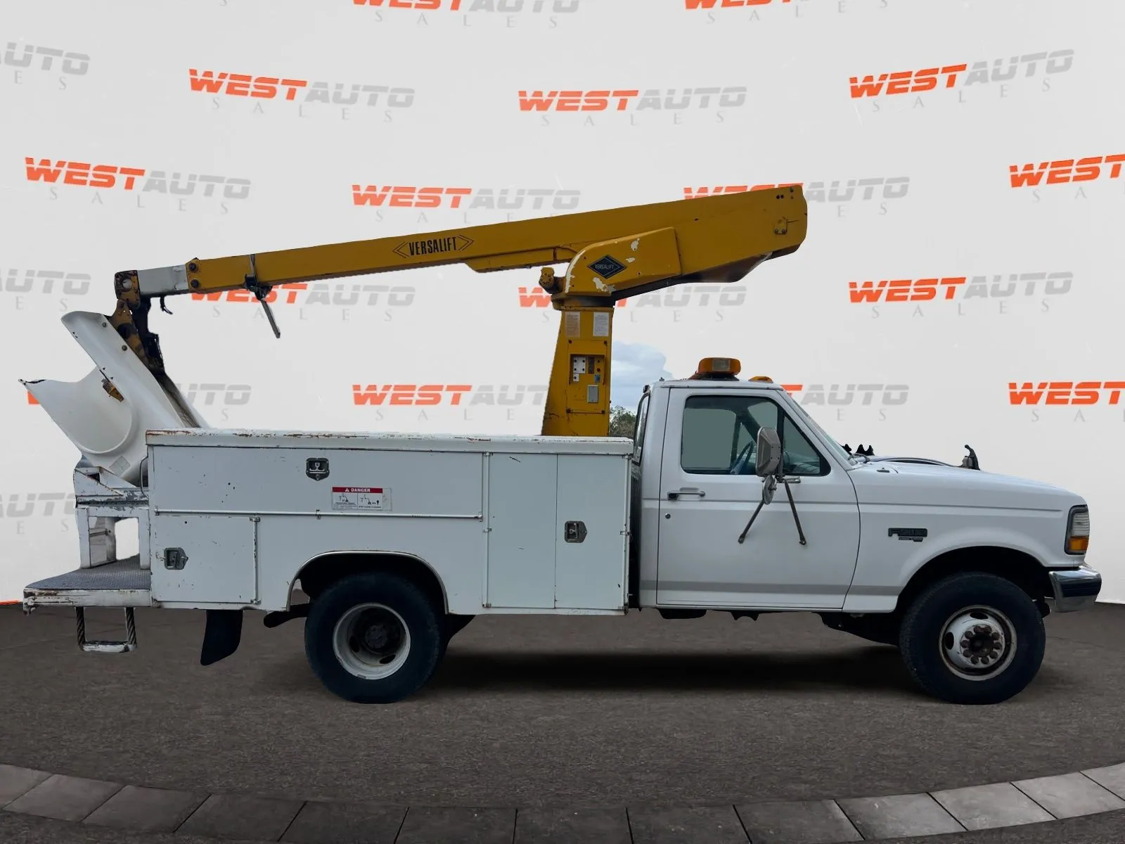 Ford F-450 photo 5