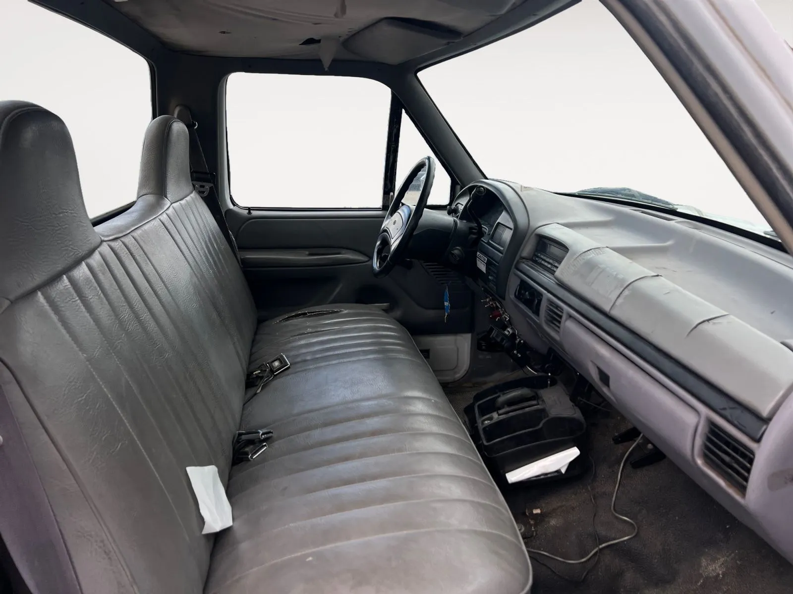 Ford F-450 photo 14