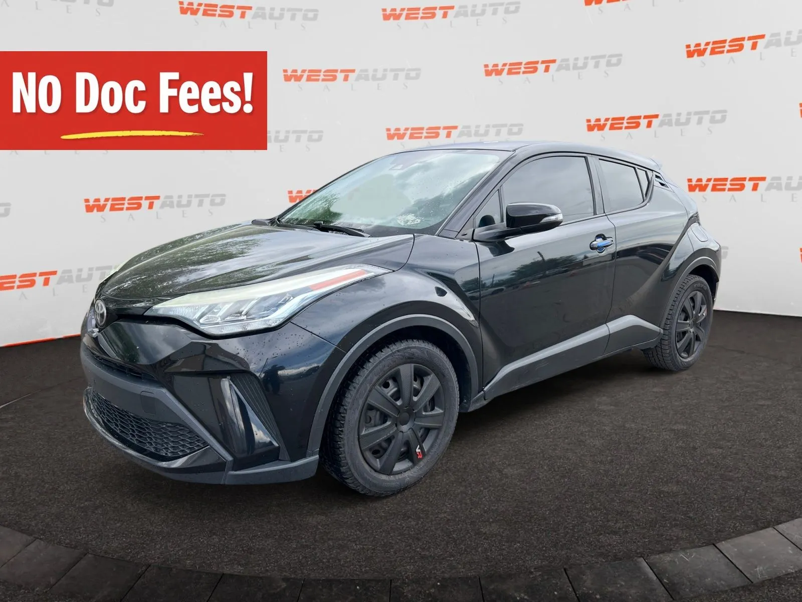 2021 Toyota C-HR LE's photo
