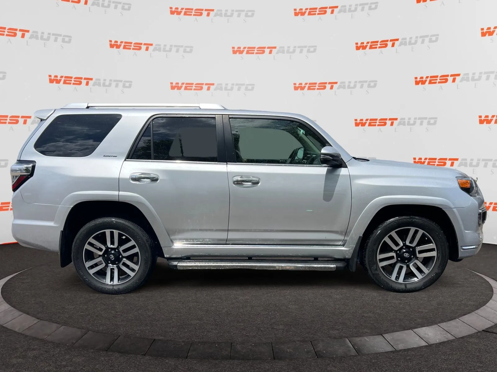 Toyota 4Runner photo 6