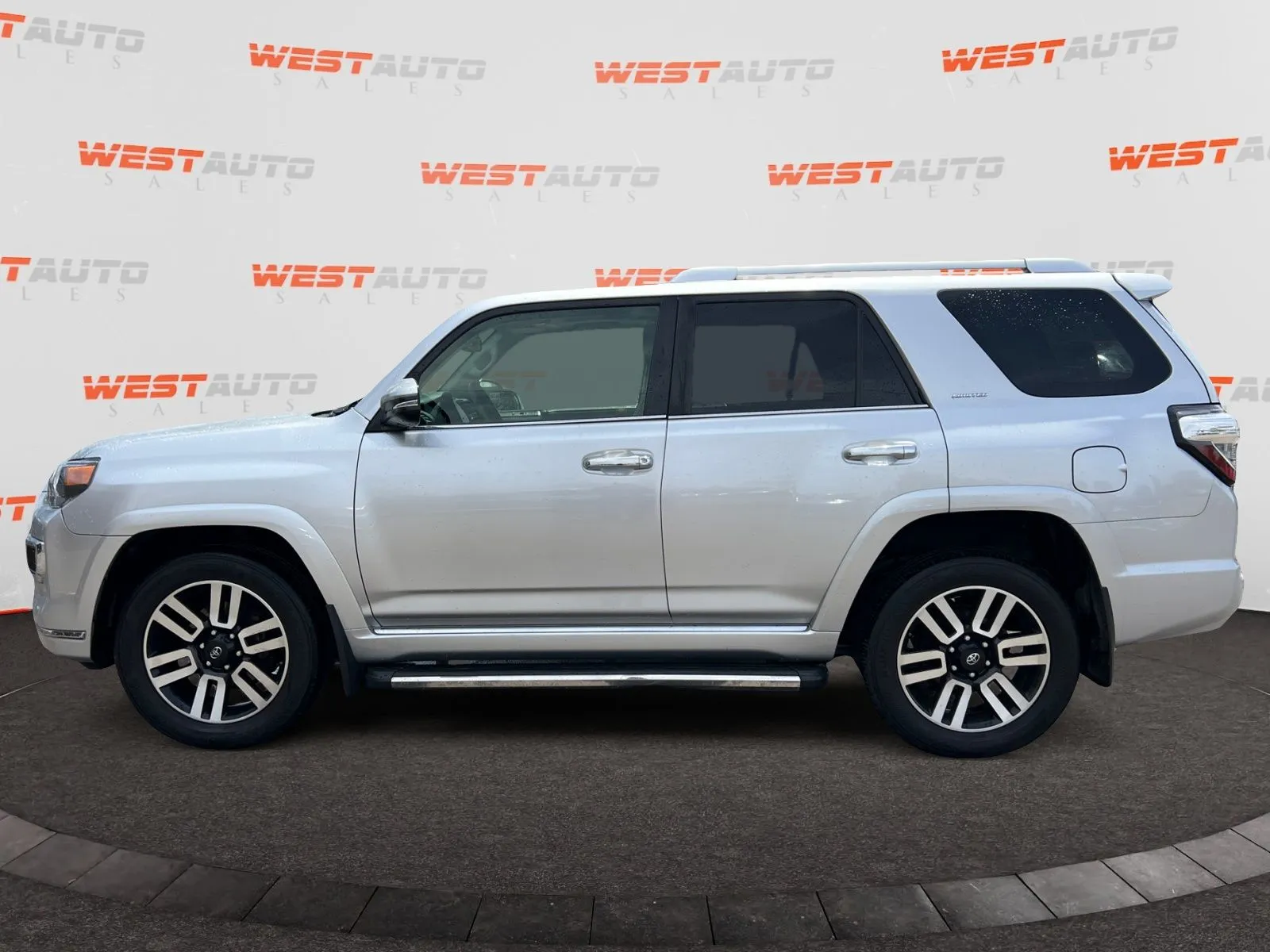 Toyota 4Runner photo 2