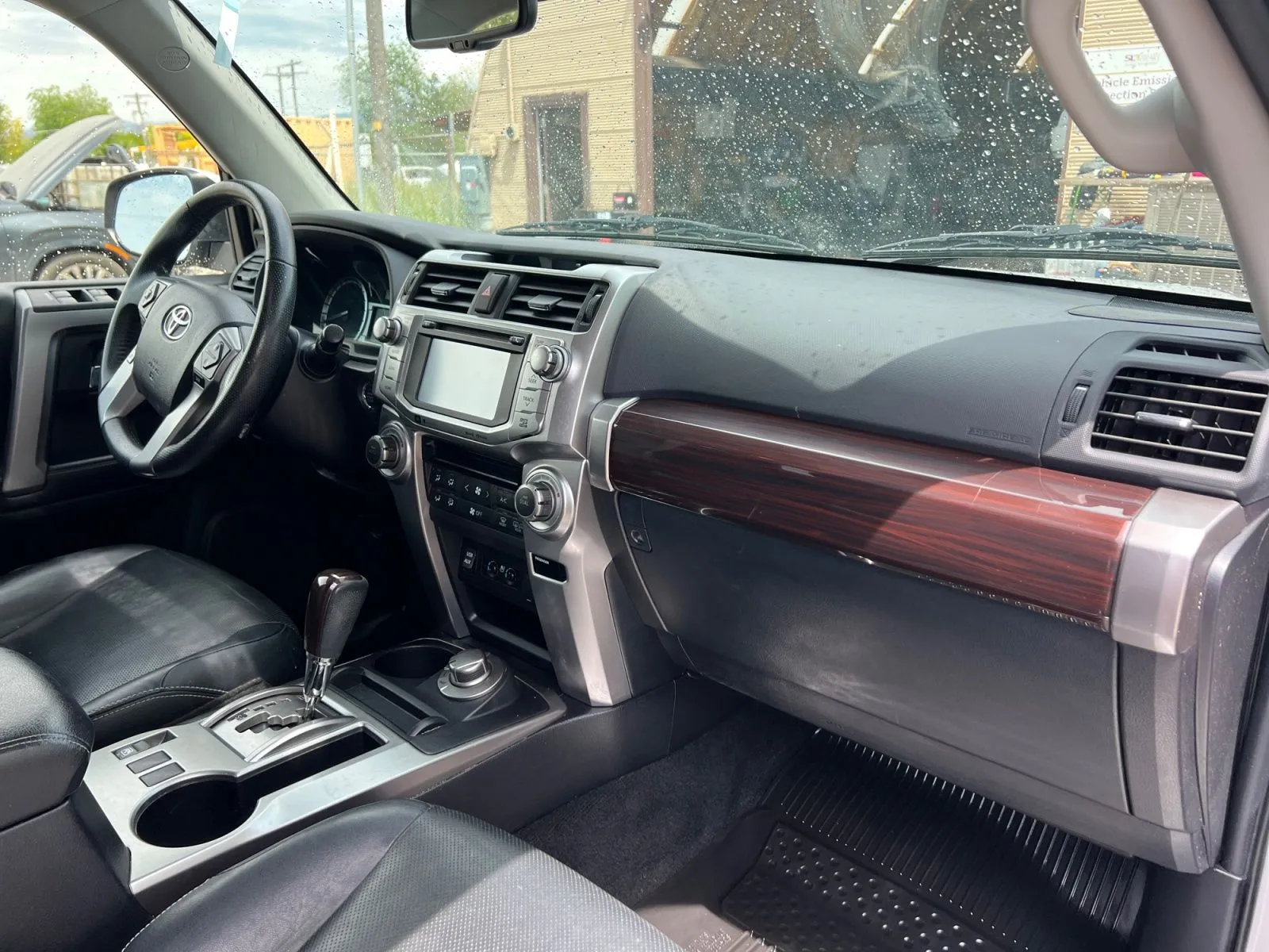 Toyota 4Runner photo 16